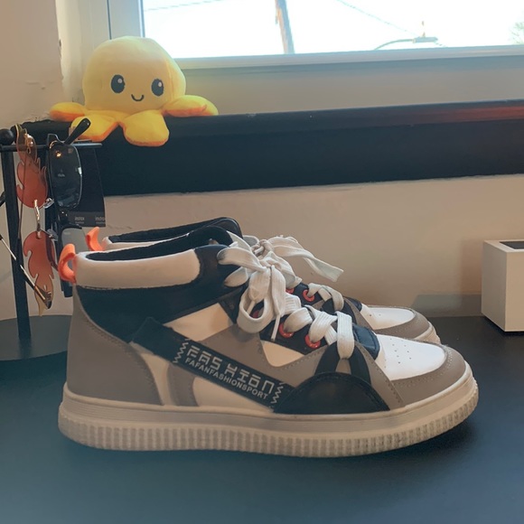 Black/white/gray/orange Sneakers worn and used - Picture 1 of 7